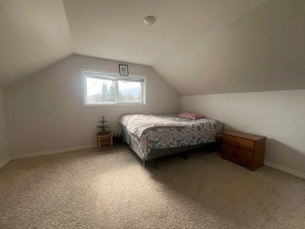 4238 5 Avenue Edson AB T7E 1A7