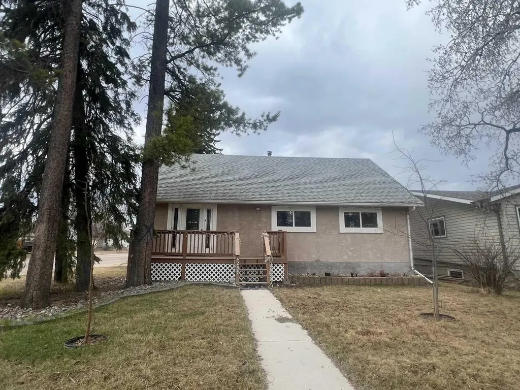 4238 5 Avenue Edson AB T7E 1A7
