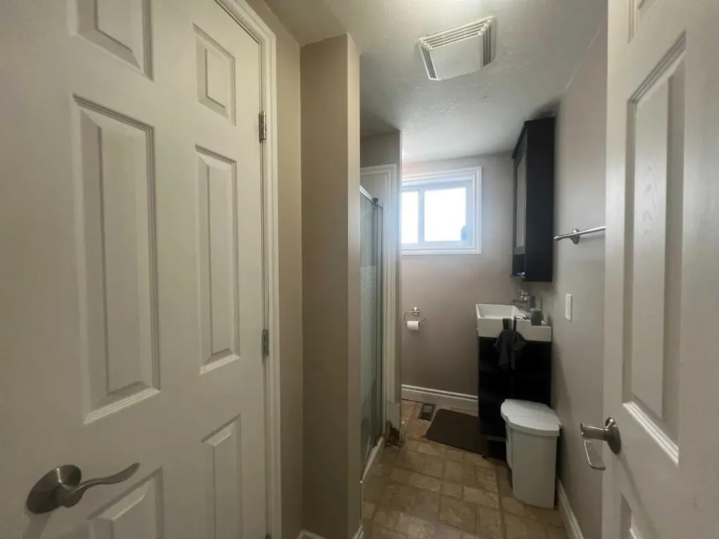 4238 5 Avenue Edson AB T7E 1A7