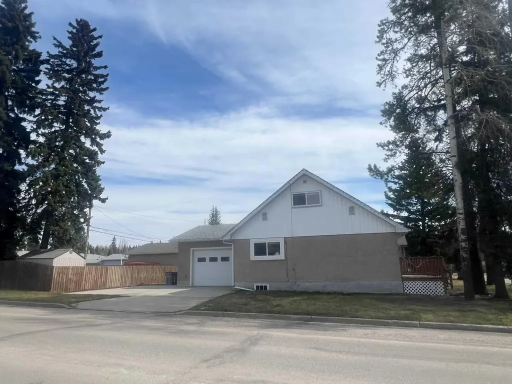 4238 5 Avenue Edson AB T7E 1A7