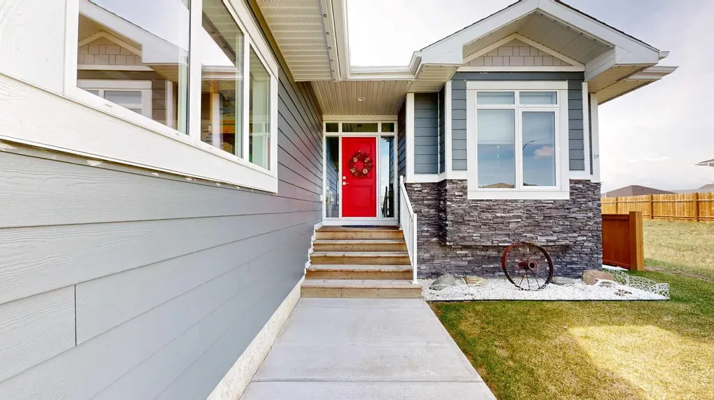 3007 23 Street Nanton AB T0L 1R0