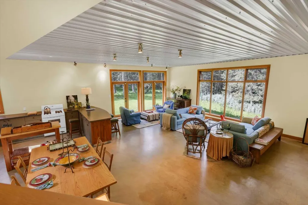 29542 Range Road 52 Rural Mountain View County AB T0M 2E0