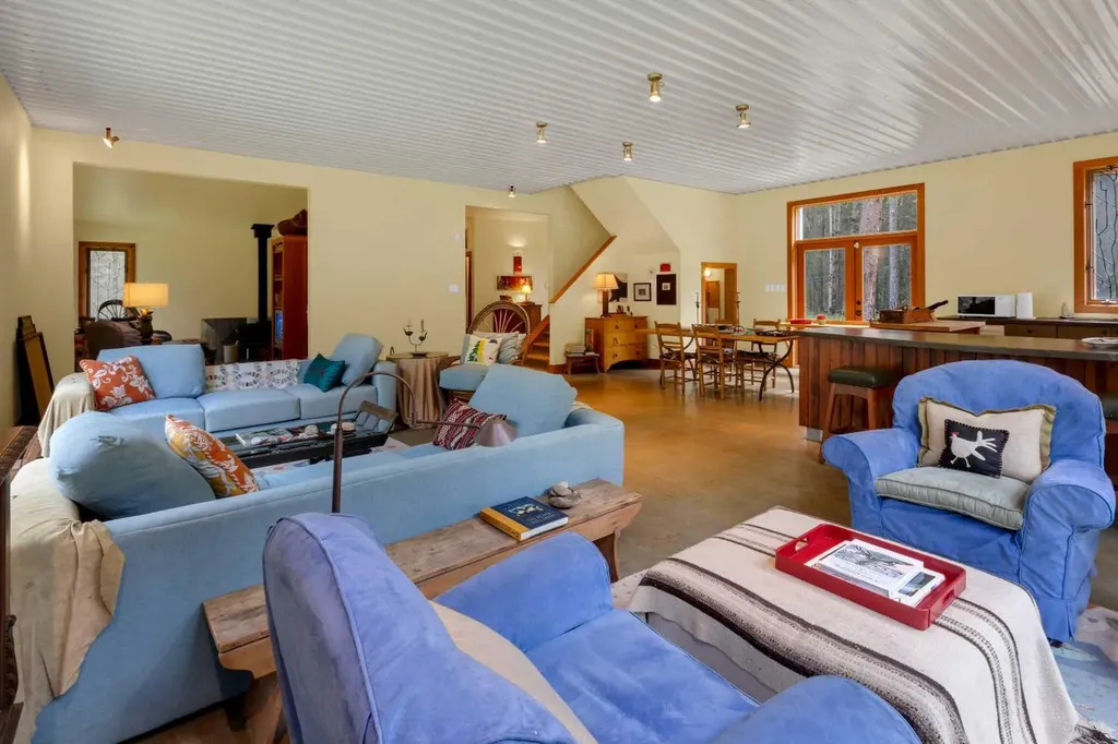 29542 Range Road 52 Rural Mountain View County AB T0M 2E0