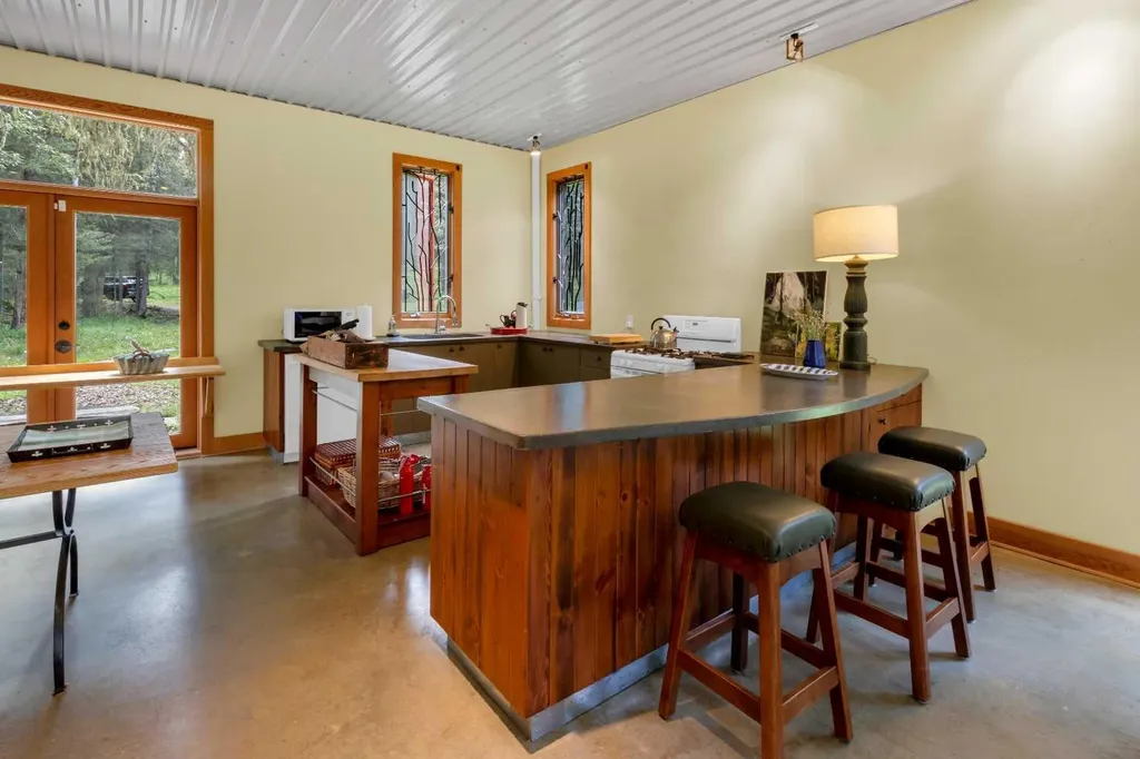 29542 Range Road 52 Rural Mountain View County AB T0M 2E0