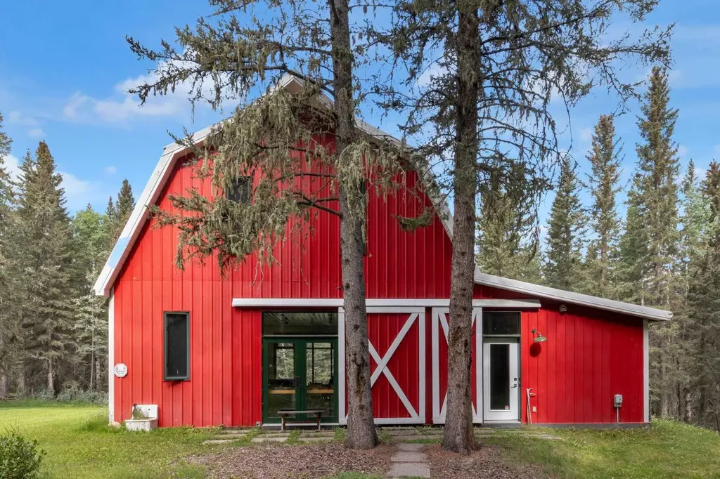 29542 Range Road 52 Rural Mountain View County AB T0M 2E0