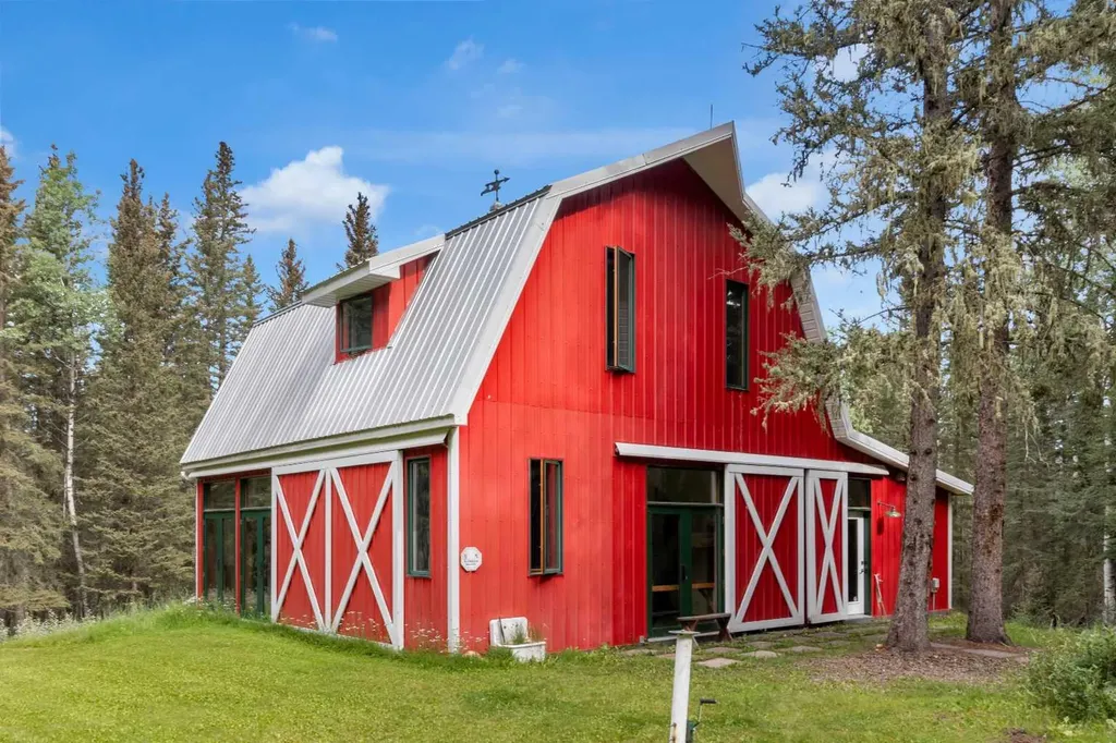 29542 Range Road 52 Rural Mountain View County AB T0M 2E0