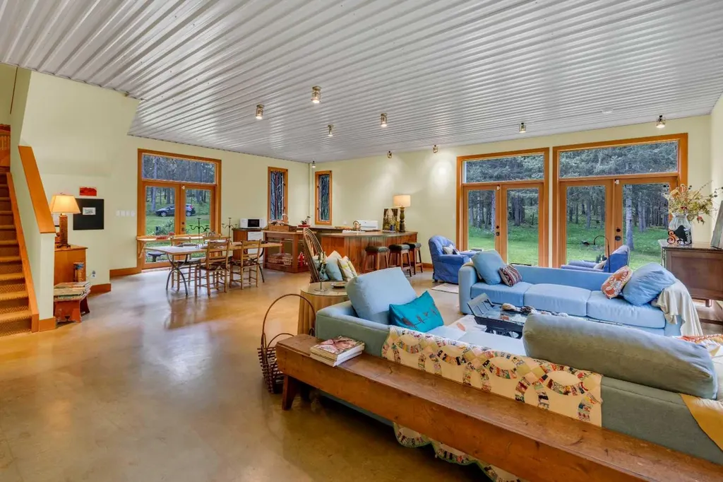 29542 Range Road 52 Rural Mountain View County AB T0M 2E0