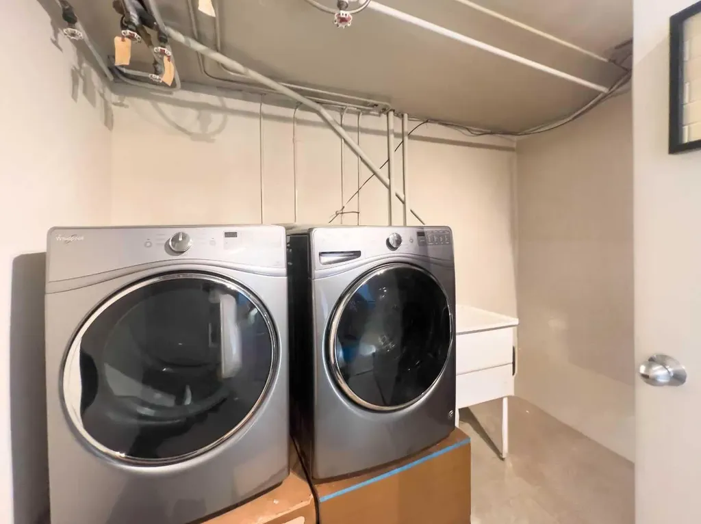 3130 66 Avenue SW Calgary AB T3E 5K8
