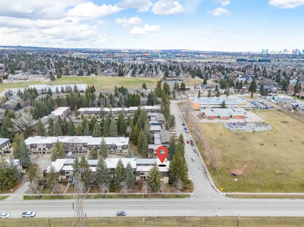 3130 66 Avenue SW Calgary AB T3E 5K8