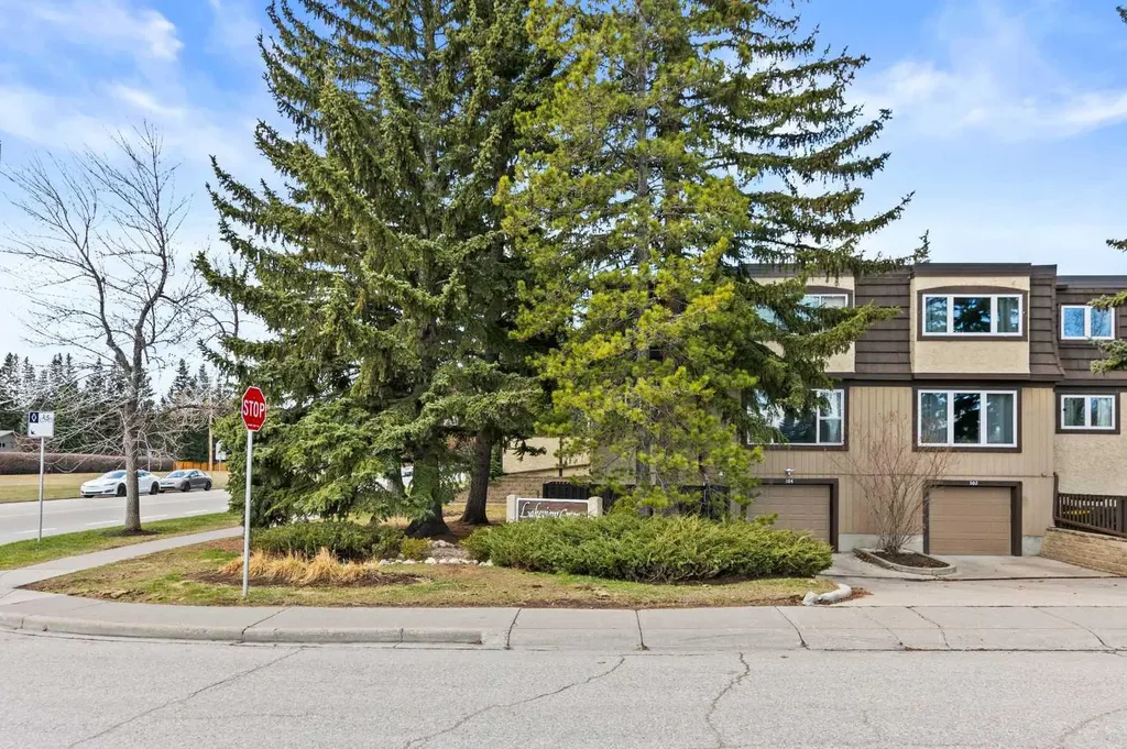 3130 66 Avenue SW Calgary AB T3E 5K8