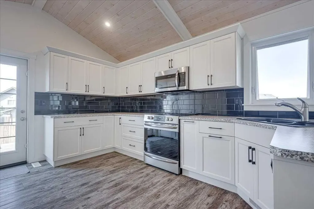 58 Ranchers Close Lacombe AB T4L 0B2