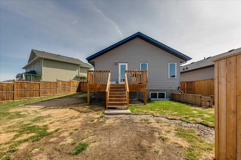 58 Ranchers Close Lacombe AB T4L 0B2