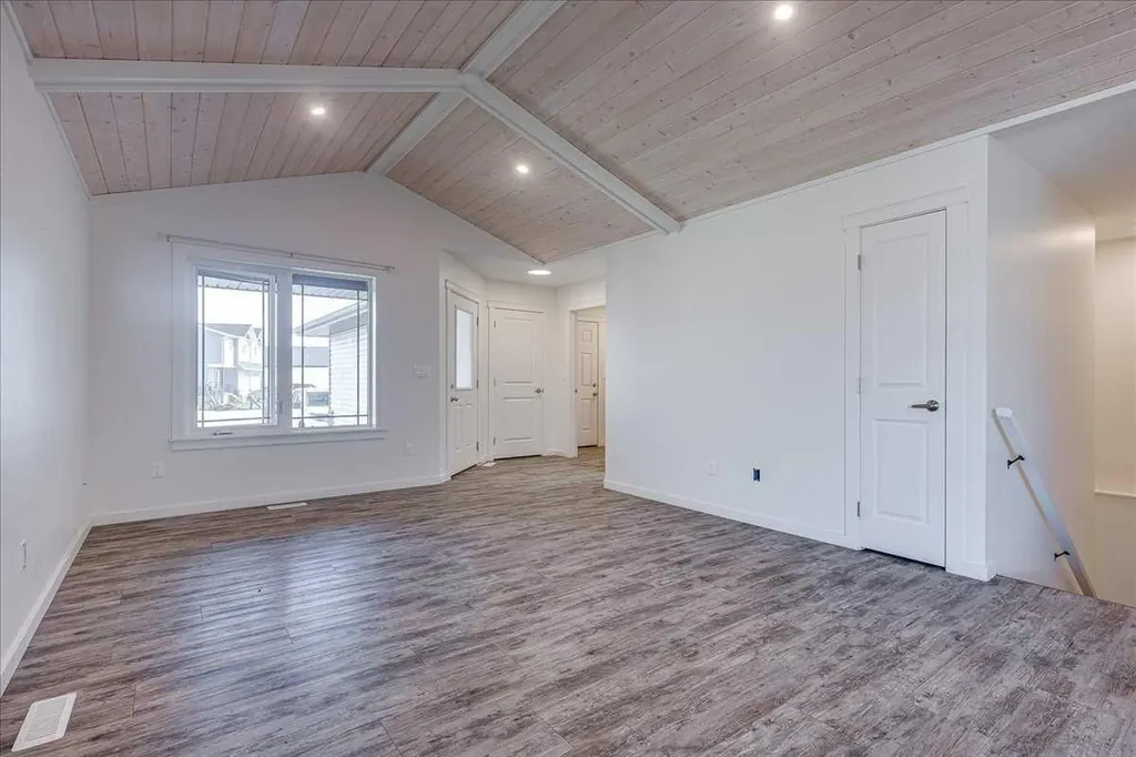 58 Ranchers Close Lacombe AB T4L 0B2
