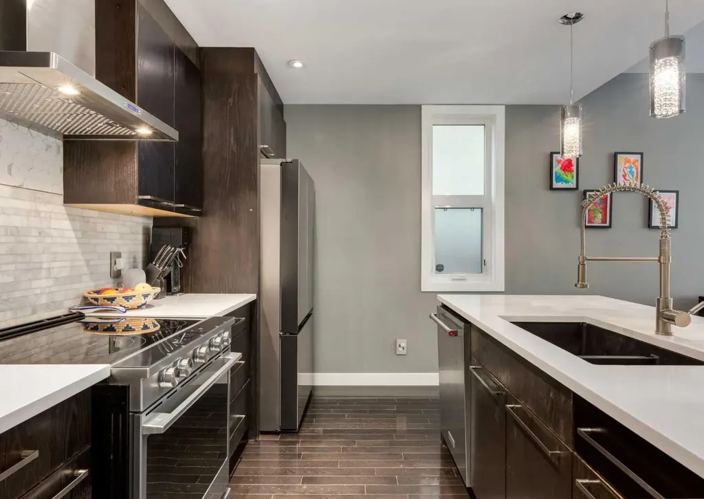 1938 33 Street SW Calgary AB T3E 2S5