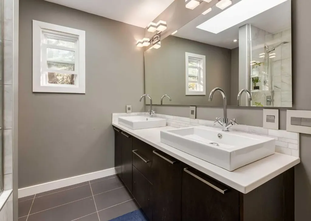 1938 33 Street SW Calgary AB T3E 2S5