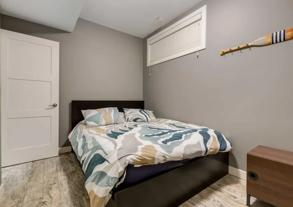 1938 33 Street SW Calgary AB T3E 2S5