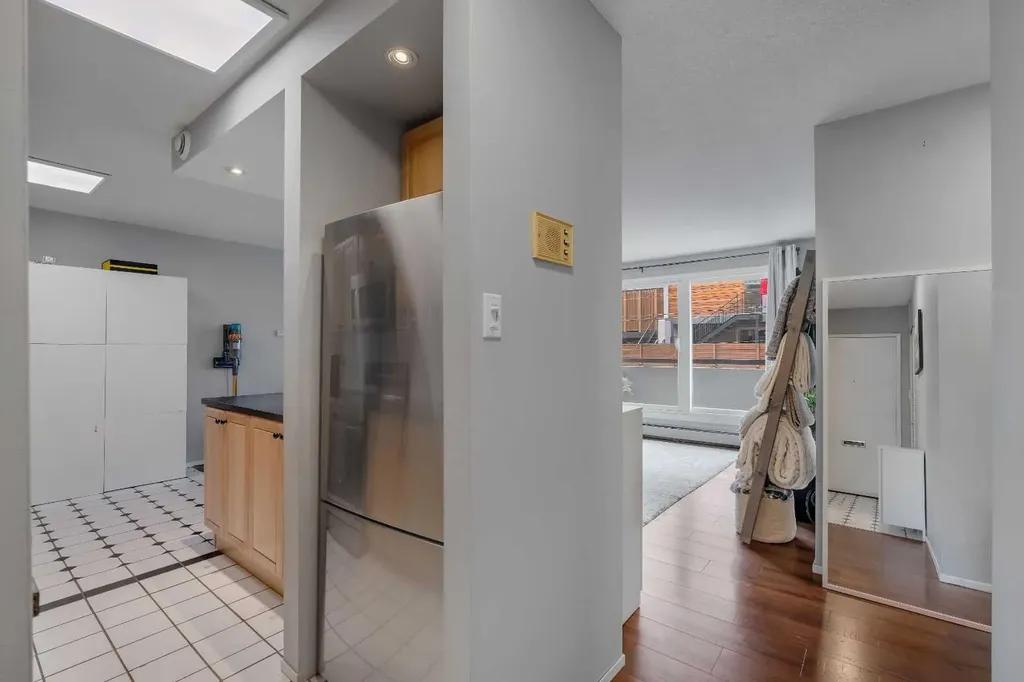 903 19 Avenue SW Calgary AB T2T 0H8