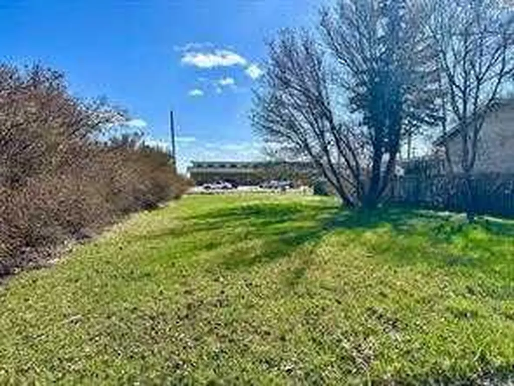 511 1a Avenue Brooks AB T1R 0H6