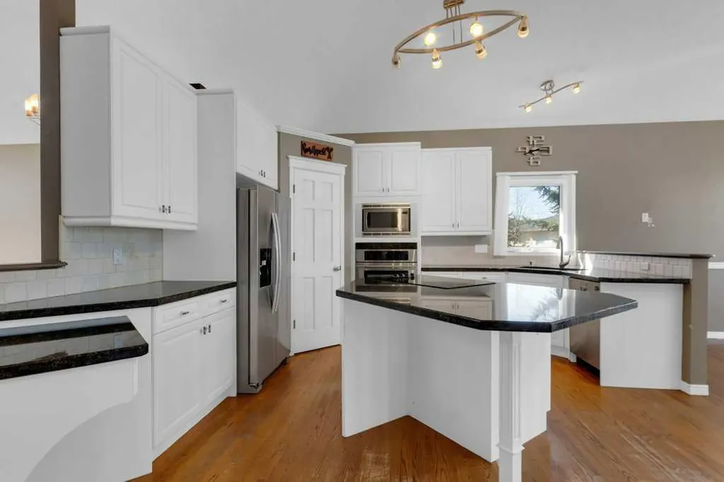 63 Mount Assiniboine Circle SE Calgary AB T2Z2N6