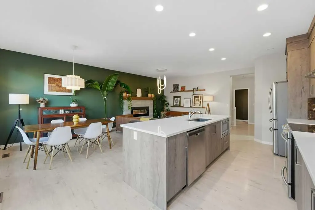 34 Walgrove Link SE Calgary AB T2X 2H6