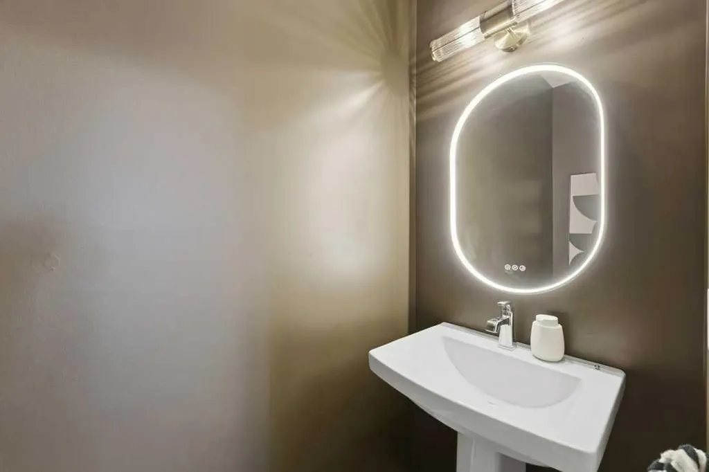 34 Walgrove Link SE Calgary AB T2X 2H6