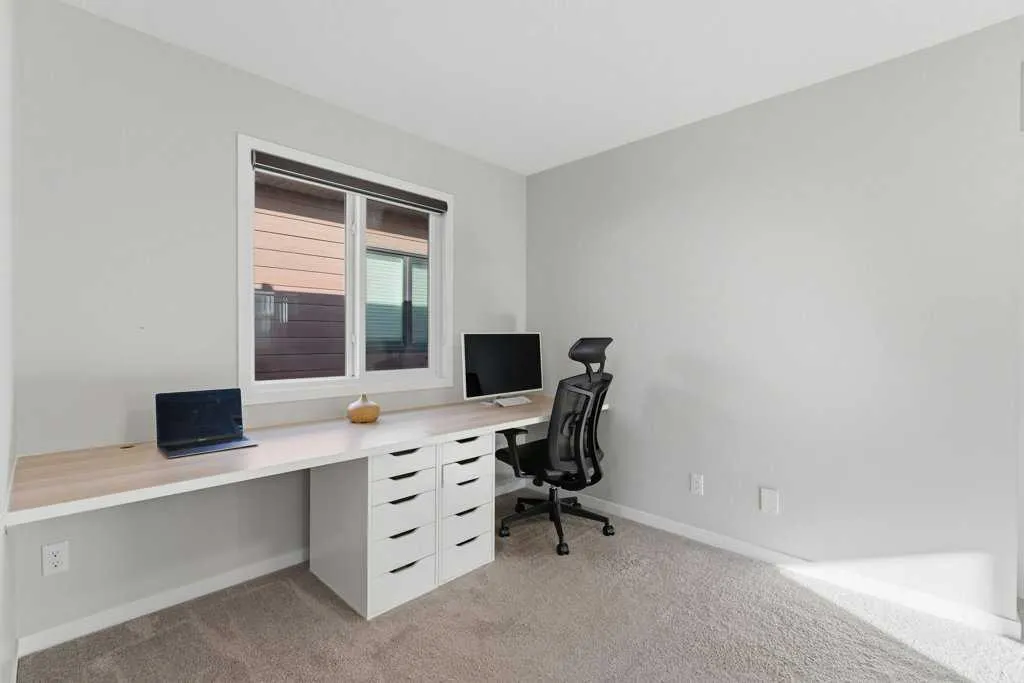 34 Walgrove Link SE Calgary AB T2X 2H6