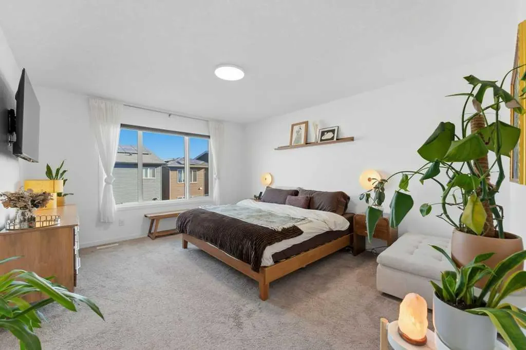 34 Walgrove Link SE Calgary AB T2X 2H6