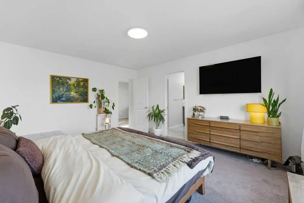 34 Walgrove Link SE Calgary AB T2X 2H6