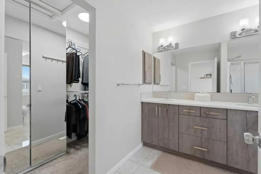 34 Walgrove Link SE Calgary AB T2X 2H6