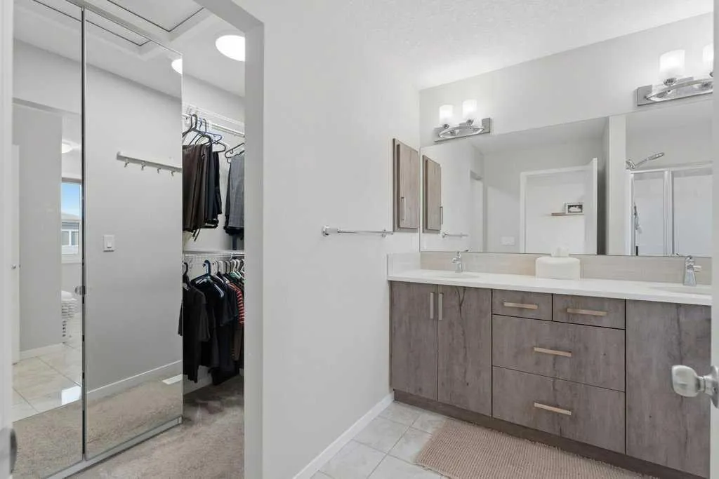 34 Walgrove Link SE Calgary AB T2X 2H6