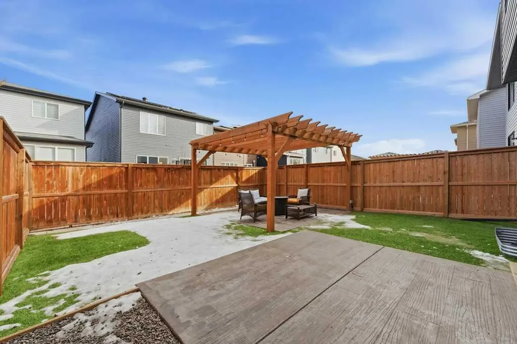 34 Walgrove Link SE Calgary AB T2X 2H6
