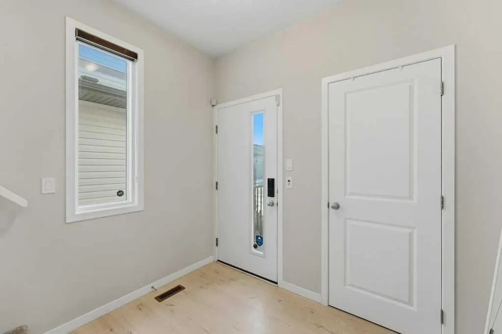 34 Walgrove Link SE Calgary AB T2X 2H6