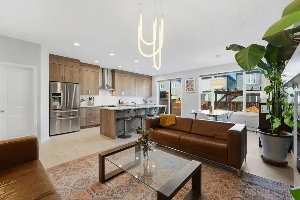34 Walgrove Link SE Calgary AB T2X 2H6