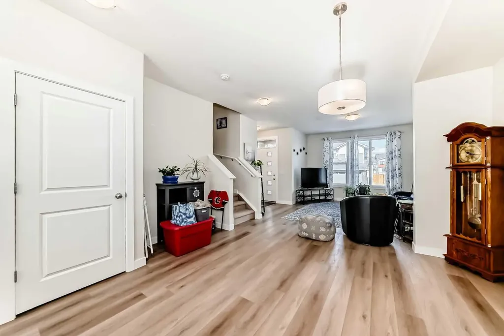 167 South Shore Court Chestermere AB T1X 1S2