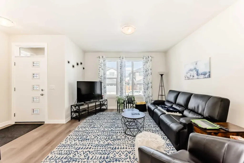 167 South Shore Court Chestermere AB T1X 1S2