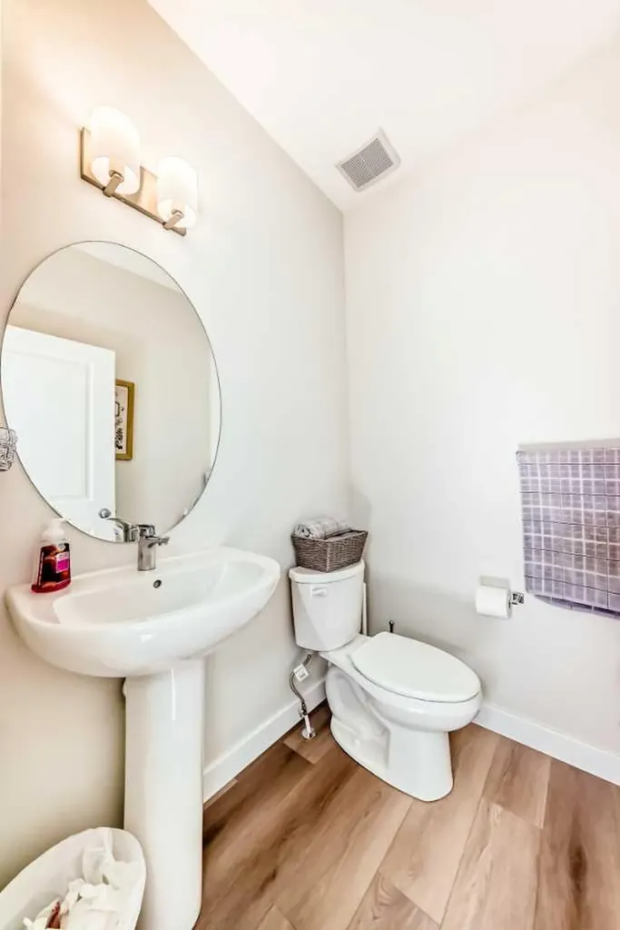 167 South Shore Court Chestermere AB T1X 1S2