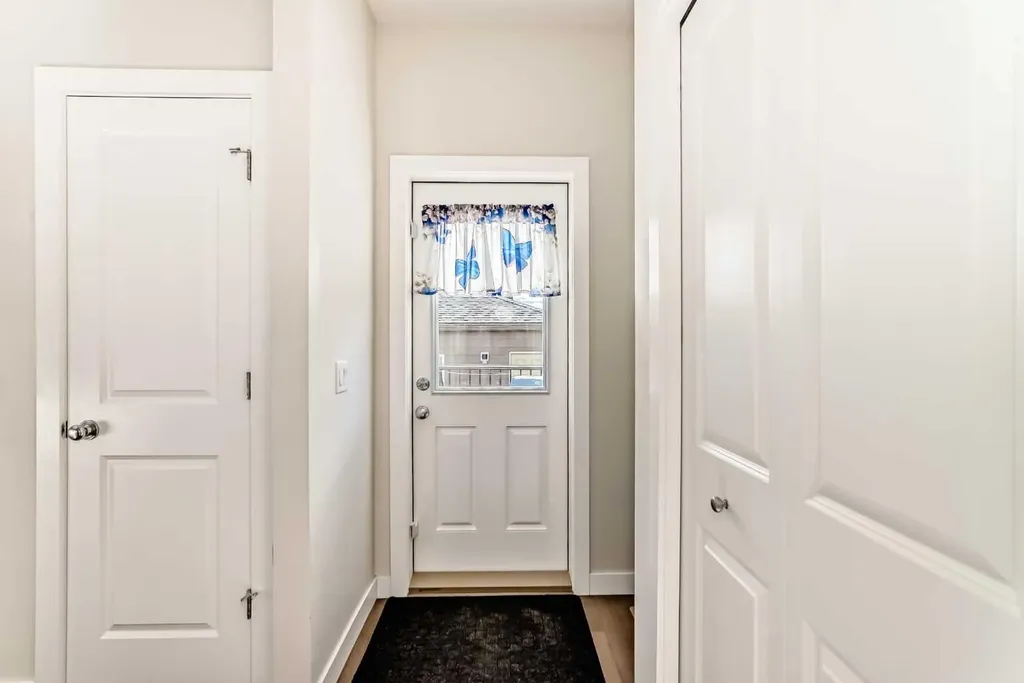 167 South Shore Court Chestermere AB T1X 1S2