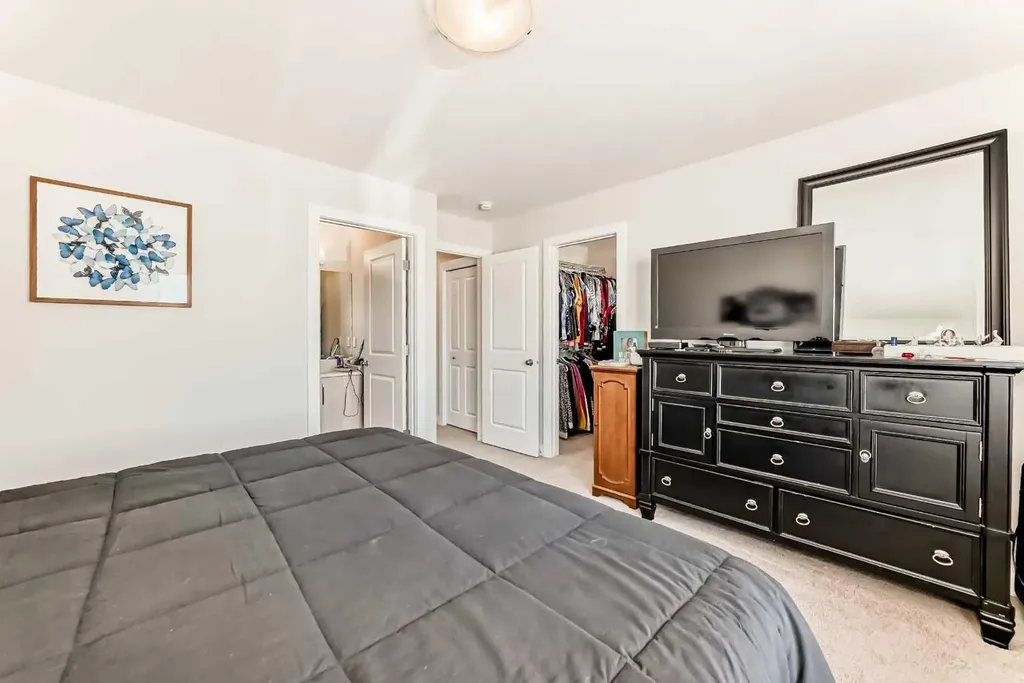 167 South Shore Court Chestermere AB T1X 1S2