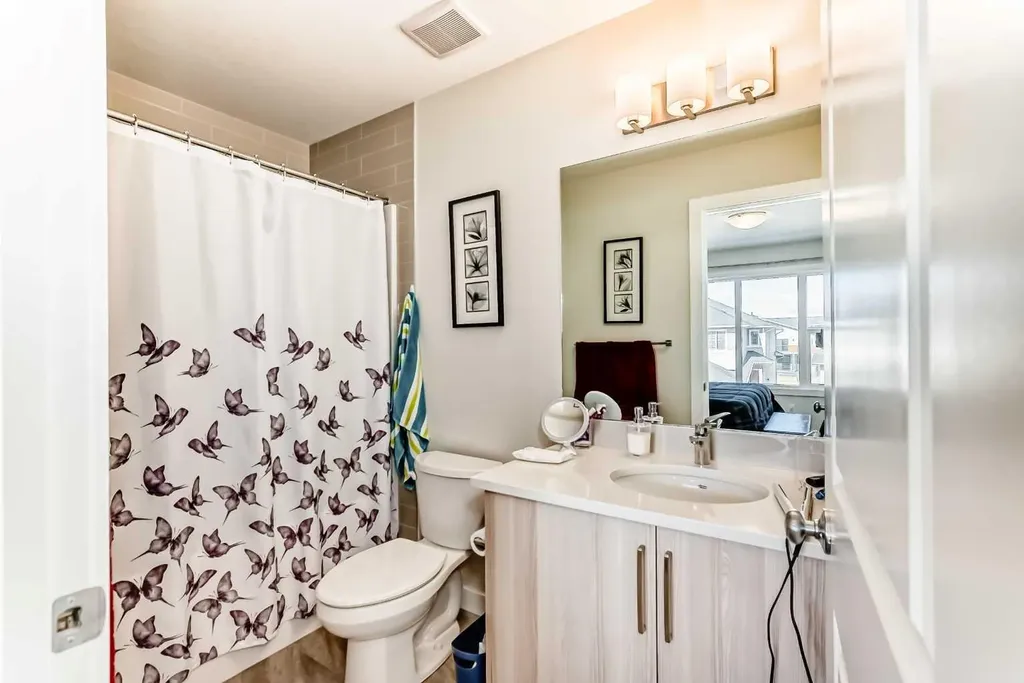 167 South Shore Court Chestermere AB T1X 1S2