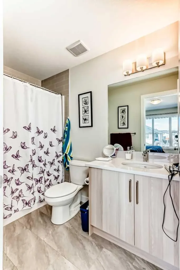 167 South Shore Court Chestermere AB T1X 1S2