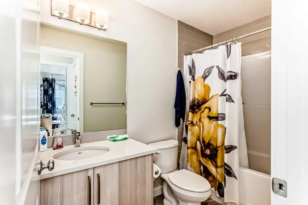 167 South Shore Court Chestermere AB T1X 1S2