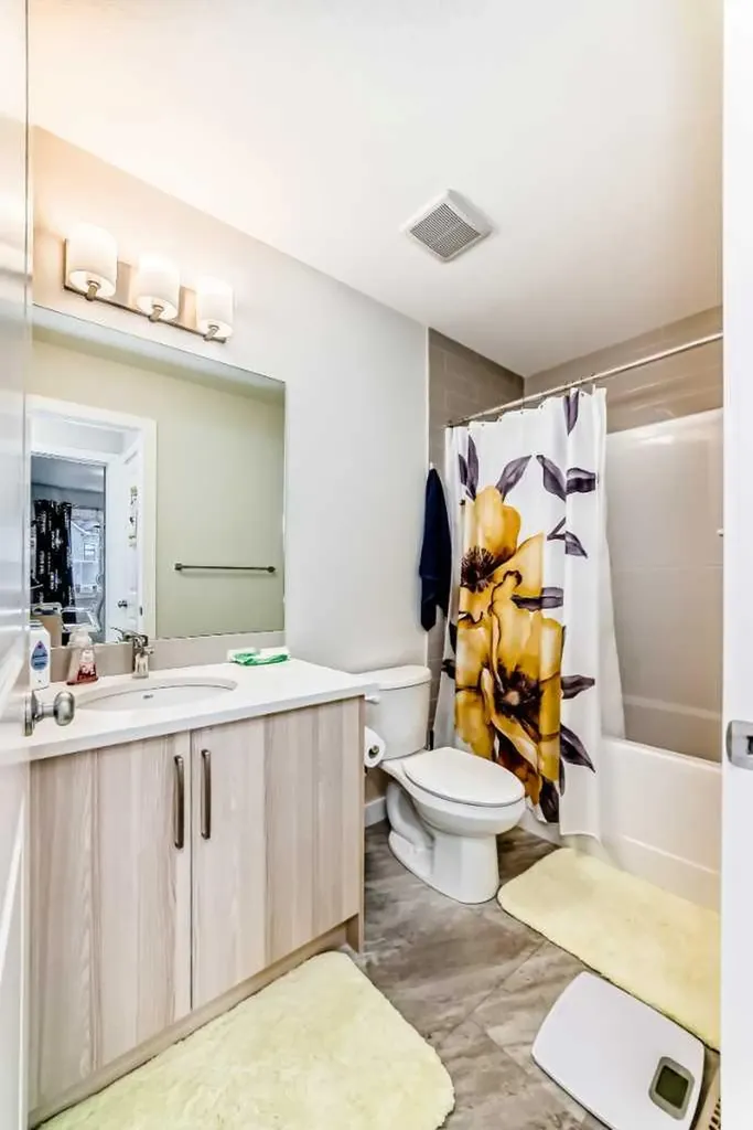 167 South Shore Court Chestermere AB T1X 1S2