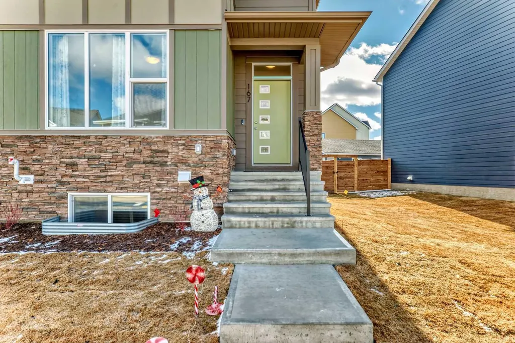 167 South Shore Court Chestermere AB T1X 1S2