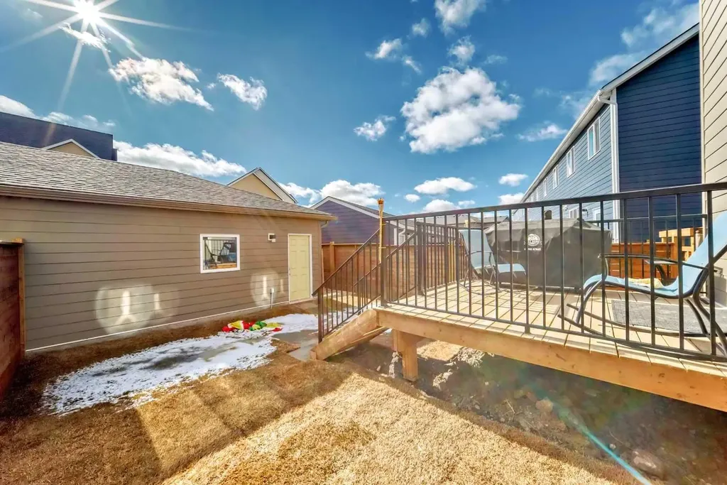 167 South Shore Court Chestermere AB T1X 1S2
