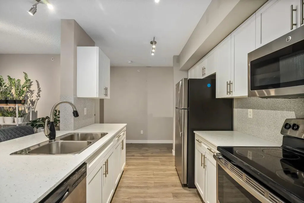 10 Kincora Glen Park NW Calgary AB T3R1R9