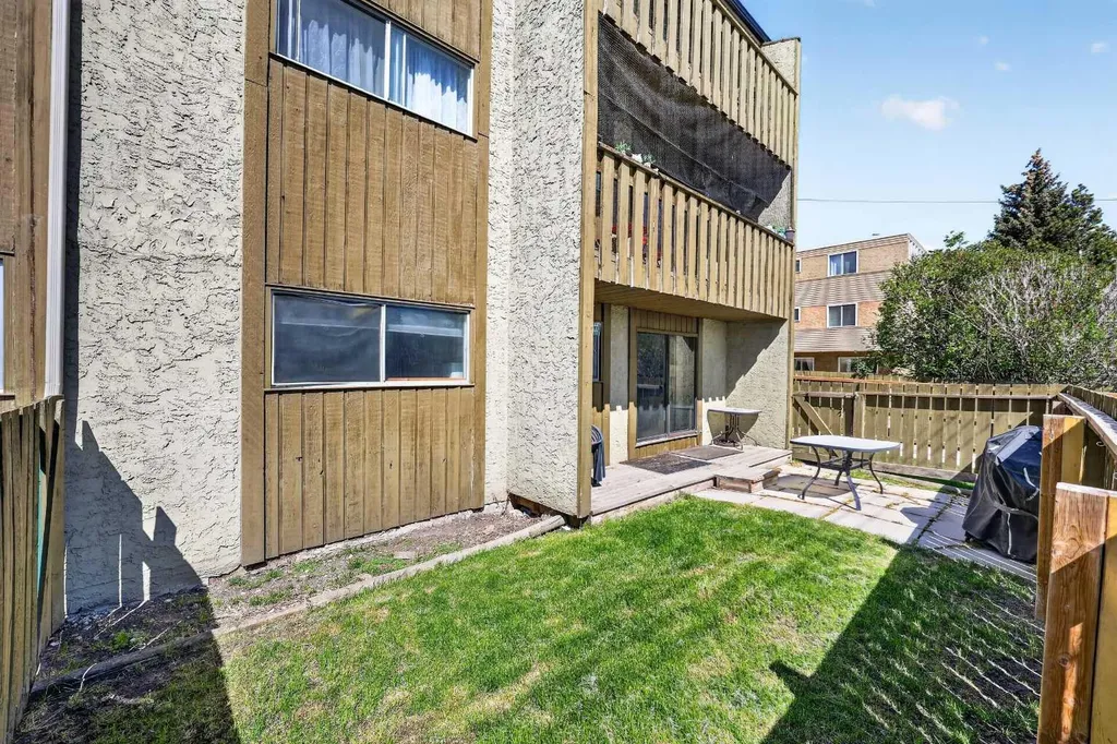 3911 1 Street NE Calgary AB T2E 3E2