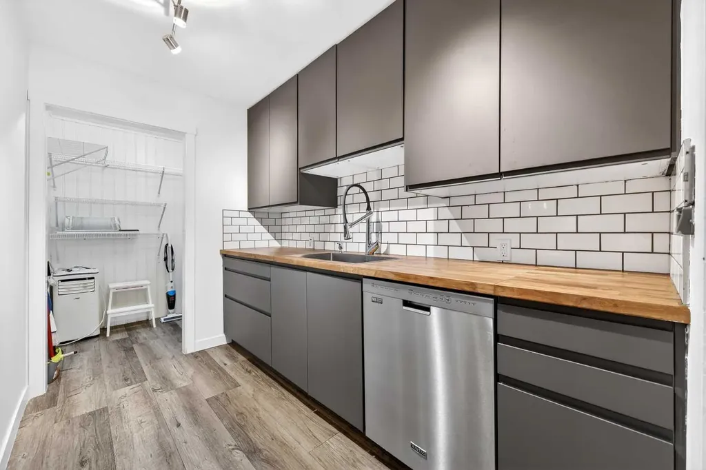 3911 1 Street NE Calgary AB T2E 3E2