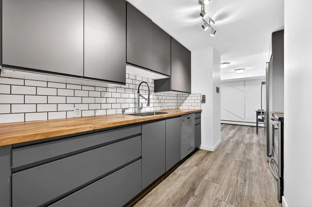 3911 1 Street NE Calgary AB T2E 3E2
