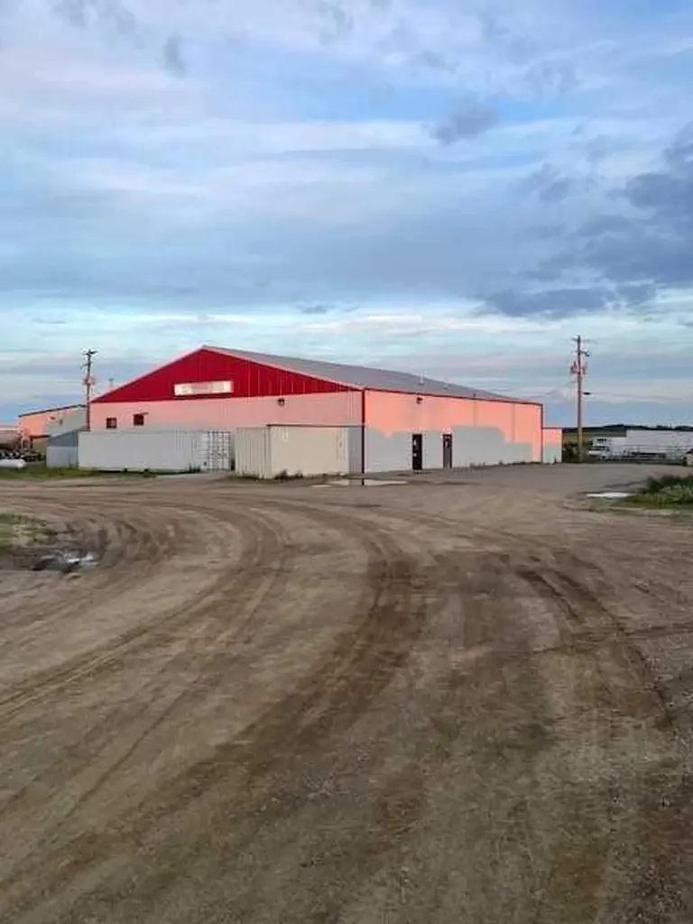 4825 47 Avenue Vermilion AB T9X 1J4