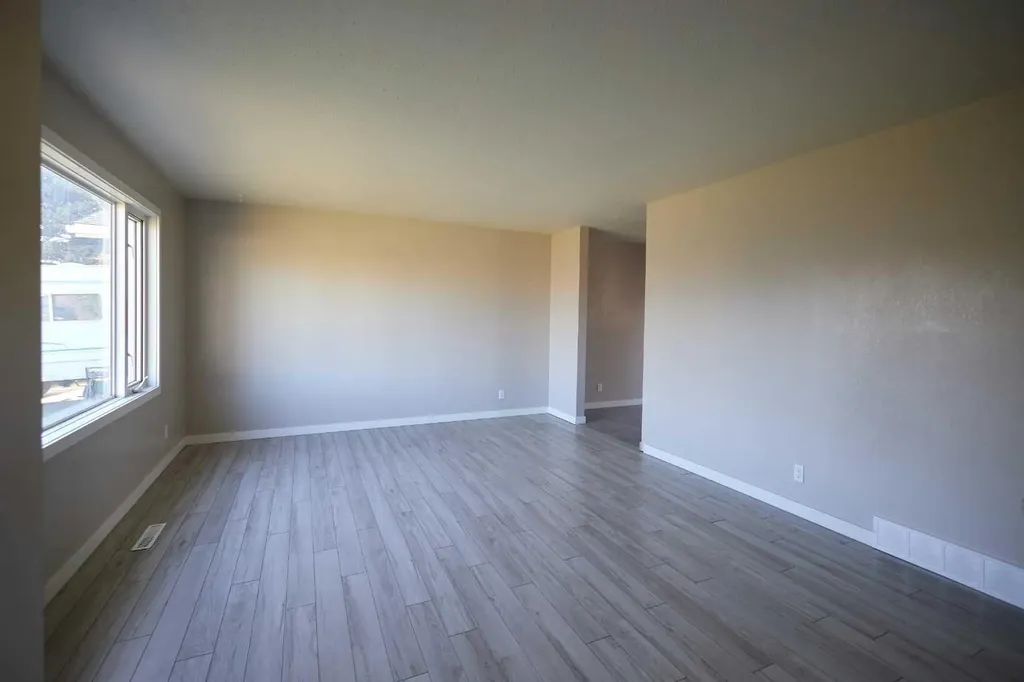 2501 13 Avenue N Lethbridge AB T1H 4A4